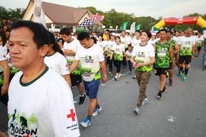 BIB: 
                            <button type="button" onclick="openModal(3530877)" class="btn btn-primary btn-sm float-right btn-popup" data-toggle="modal" data-target=".modal-high-quality">
                        <i class="fas fa-shopping-cart"></i> Add to Cart
                    </button>
                                            <button type="button" onclick="isThisMe(3530877, true)" class="btn btn-success btn-sm float-right btn-popup btn-isme hidden" data-toggle="tooltip" data-placement="bottom" title="นี่คือรูปของคุณใช่ไหม คลิกที่นี่เพื่อเอาเข้าอัลบั้ม">
                        <i class="fas fa-plus"></i> Add to album
                    </button>
                    <button type="button" onclick="isThisMe(3530877, false)" class="btn btn-warning btn-sm float-right btn-popup btn-isnotme hidden">
                        <i class="fas fa-ban"></i> Remove from album
                    </button>